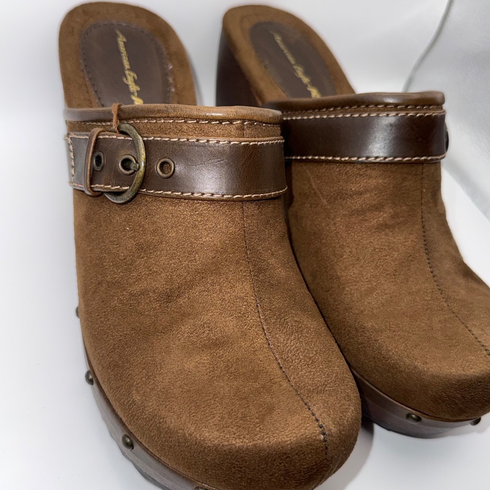New Y2K Brown Suede Platform Clogs Womens 9 Studded Buckle Wedge American Eagle